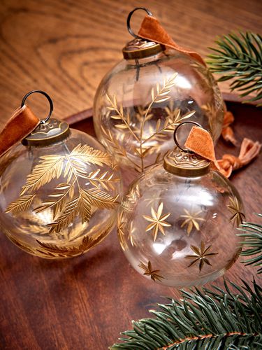 Boule de Noël en verre feuilles dorées" par lot de 3" - Cyrillus - Modalova