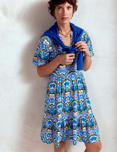 Robe courte Piper en jersey-Bleu martin-pêcheur, motif Freesia Stamp - Boden - Modalova