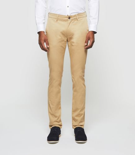 Pantalon chino satin PANAMAOUT - IZAC - Modalova