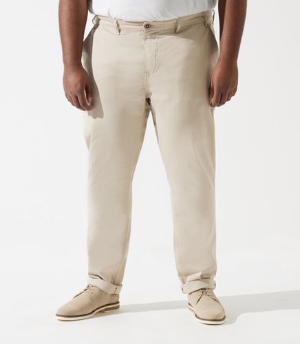 Pantalon en coton stretch beige PACHELORBT 58 - IZAC - Modalova