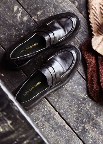 Mocassins noirs en cuir - La Fée Maraboutée - Modalova