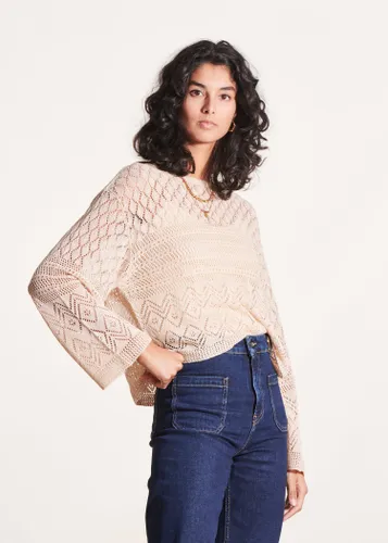 Pull beige en maille crochet manches longues col rond - La Fée Maraboutée - Modalova