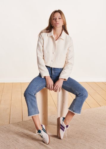 Veste courte en jacquard écru à col chemise - La Fée Maraboutée - Modalova
