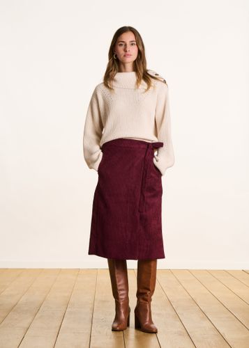 Jupe portefeuille mi-longue en velours côtelé bordeaux - La Fée Maraboutée - Modalova