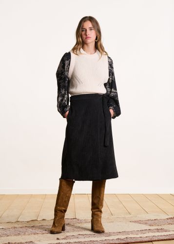 Jupe portefeuille mi-longue en velours côtelé - La Fée Maraboutée - Modalova