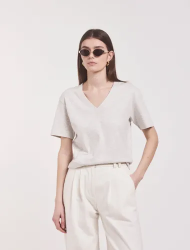 Signature V Neck T-shirt in Light Marl - Organic Cotton - Ninety Percent - Modalova