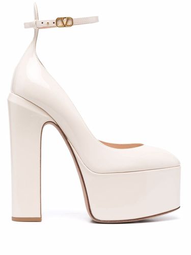 Tan-go Patent Leather Pumps - Valentino Garavani - Modalova