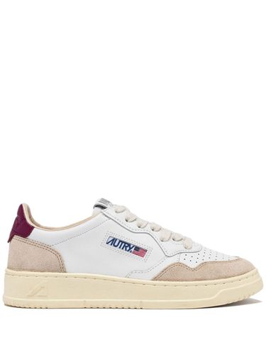 Medalist Low Leather And Suede Sneakers - Autry - Modalova