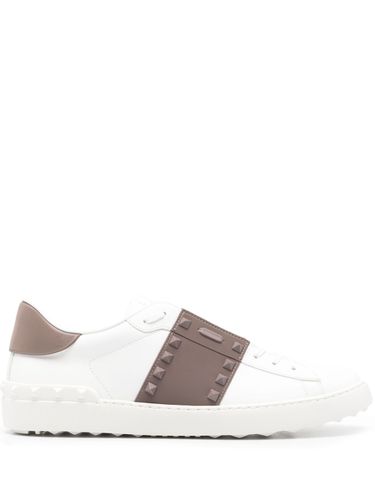 Rockstud Untitled Low-top Sneaker - Valentino Garavani - Modalova