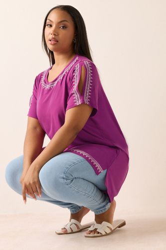 Tshirt Brodé Violet Size 54-56 - Yours - Modalova
