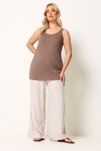 Débardeur Basique Marron Size 48 - Yours - Modalova