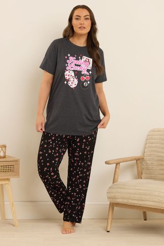 Ensemble De Pyjama Gris À Jambes Larges Avec Slogan « Feeling Lucky » Size 58-60 - Yours - Modalova