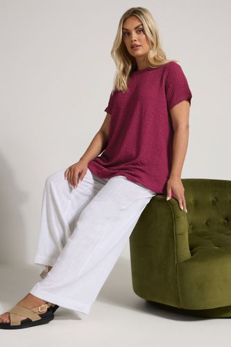 Top Rose Framboise Texturé Volanté Size 44 - Yours - Modalova