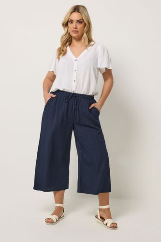 Pantalon Court Texturé Bleu Marine Size 46 - Yours - Modalova