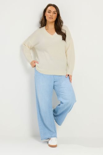 Pull À Col En V Ivoire Au Toucher Doux Size 46-48 - Yours - Modalova