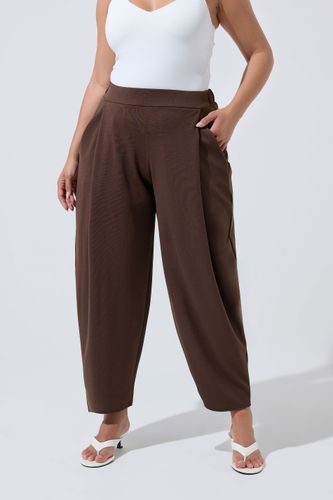 Pantalon Coupe Barrel Plissé Marron Chocolat Size 42 - Limited Collection - Modalova