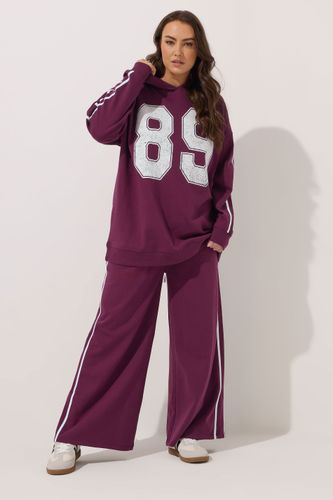 Curve Sweat À Capuche À Rayures Latérales Rouge Bordeaux « 89 » Size 50-52 - Yours - Modalova