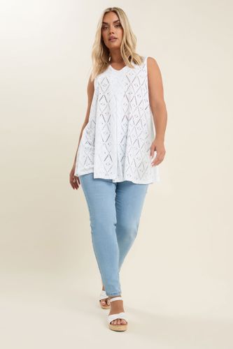 Top Blanc Broderie Anglaise Design Plissé Size 42 - Yours - Modalova