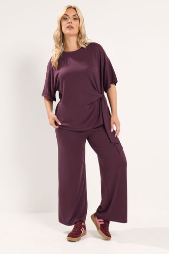 Top Violet À Nœud Sur Le Côté Size 44 - Yours - Modalova