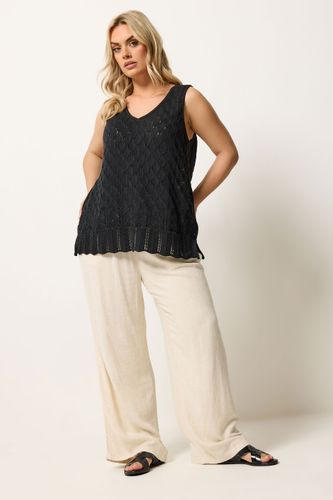 Débardeur En Maille Pointelle Noire Size 54-56 - Yours - Modalova