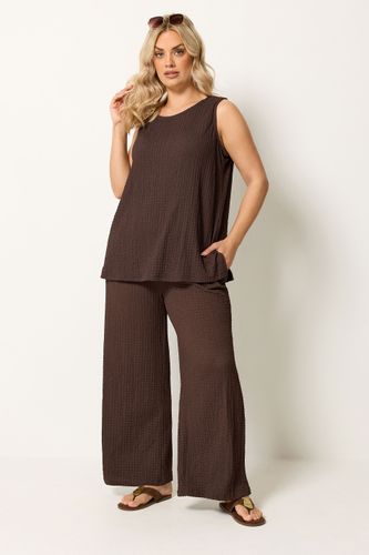 Débardeur Marron Chocolat Texturé Façon Bulles Size 40 - Yours - Modalova