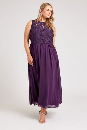 Robe Maxi Violette Design Dentelle & Plissé Size 46 - Yours London - Modalova
