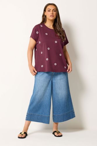 Tshirt Bordeaux Brodé De Marguerites Size 50-52 - Yours - Modalova