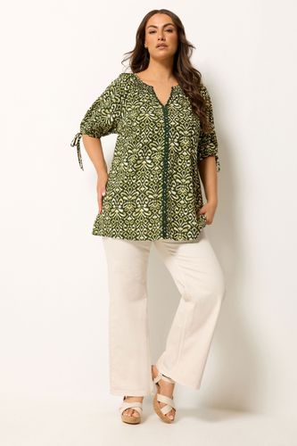 Blouse Verte À Imprimé Ikat Size 48 - Yours - Modalova