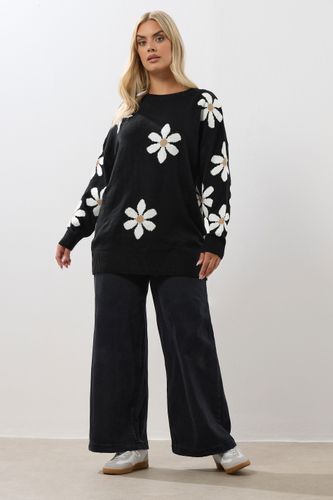 Curve Pull En Maille Noire À Motif Marguerites Size 54-56 - Yours - Modalova