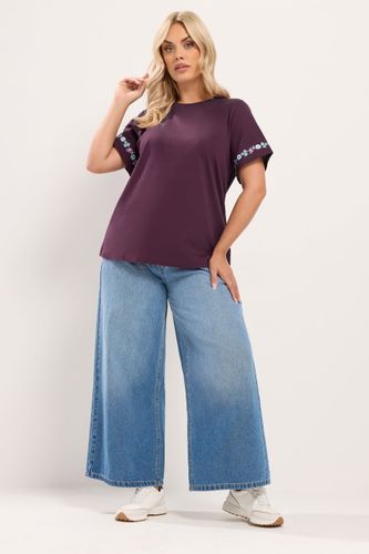 Tshirt Violet À Détails Floraux Brodés Sur Les Manches Size 40 - Yours - Modalova