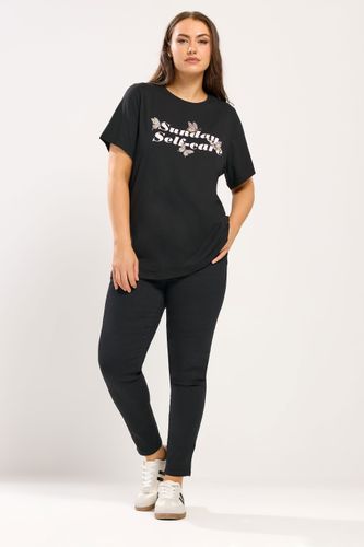 Tshirt Noir « Sunday Selfcare » Avec Papillon Brodé Size 58-60 - Yours - Modalova
