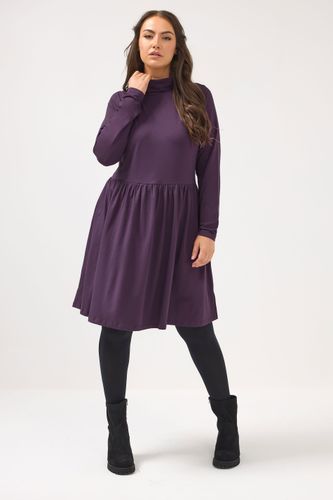 Robe Grande Taille Courte Froncée À Col Roulé Violette Size 50-52 - Yours - Modalova
