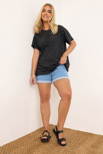 Tshirt Noir Crochet Manches Courtes Size 48 - Yours - Modalova