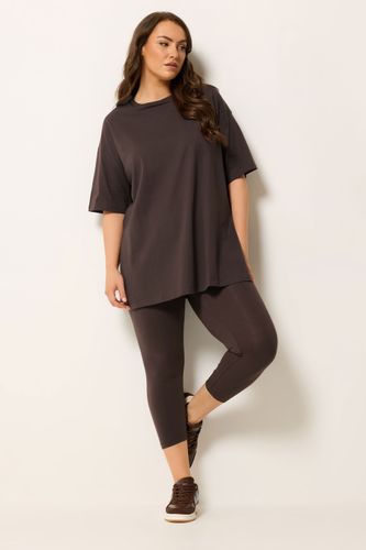 Tshirt Long Chocolat Size 66-68 - Yours - Modalova