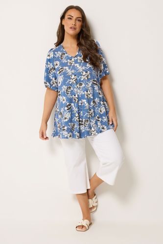 Top Manches Courtes Plissé Devant Bleu À Fleurs Size 46 - Yours - Modalova