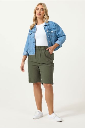 Short En Coton Respirant Vert Kaki Size 50-52 - Yours - Modalova