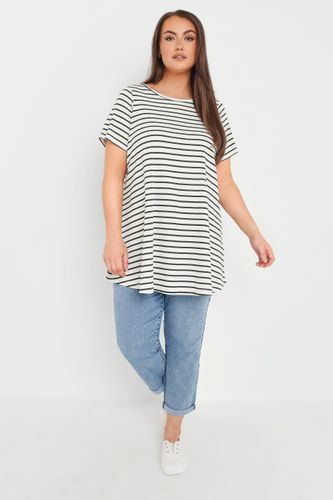 Top Blanc Design Rayures Volanté Size 42 - Yours - Modalova