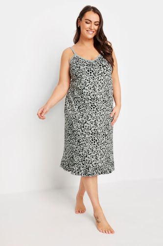 Chemise De Nuit Grise Design Léopard Size 58-60 - Yours - Modalova