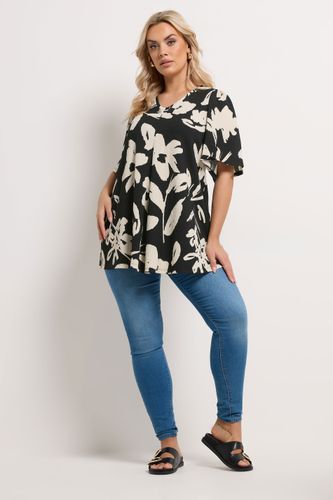 Top Noir Texturé À Fleurs Plissé Sur Le Devant Size 40 - Yours - Modalova
