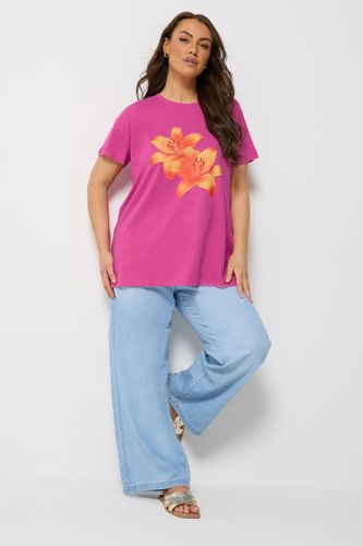 Tshirt À Motif Graphique Floral Rose Size 58-60 - Yours - Modalova