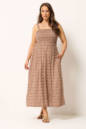 Robe D'été Smockée Marron À Motif Géométrique Size 50-52 - Yours - Modalova