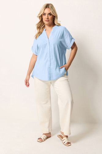 Blouse Bleue Texturée À Motif Plumetis Size 46 - Yours - Modalova