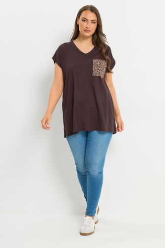 Tshirt À Poche À Imprimé Léopard Marron Chocolat Size 48 - Yours - Modalova