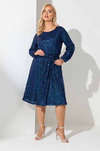 Robe Midi Bleue À Sequins Patineuse Size 50 - Yours London - Modalova