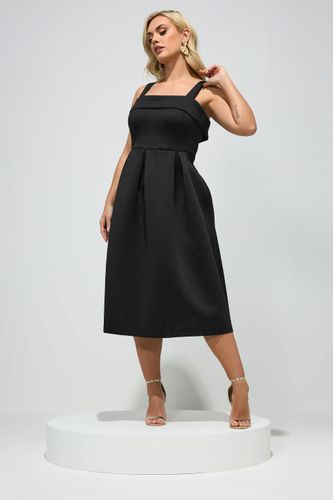 Robe Patineuse Milongue Noire À Col Carré Size 46 - Yours London - Modalova