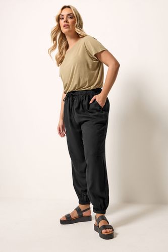 Pantalon Ballon Style Cargo Noir Size 48 - Yours - Modalova