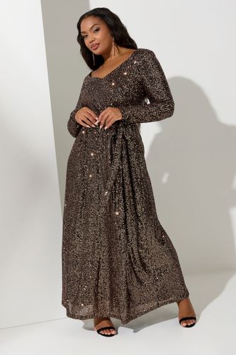 Robe Dorée Maxi À Sequins Manches Longues Size 50 - Yours London - Modalova