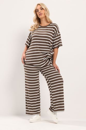 Top À Rayures Marron Chocolat Avec Nœud Sur Le Côté Size 66-68 - Yours - Modalova