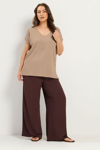 Tshirt D'ensemble Texturé Beige Naturel Size 42 - Yours - Modalova