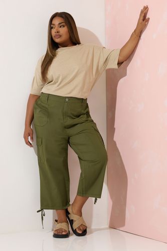 Pantacourt Vert Kaki Cargo À Poches Size 46 - Yours - Modalova